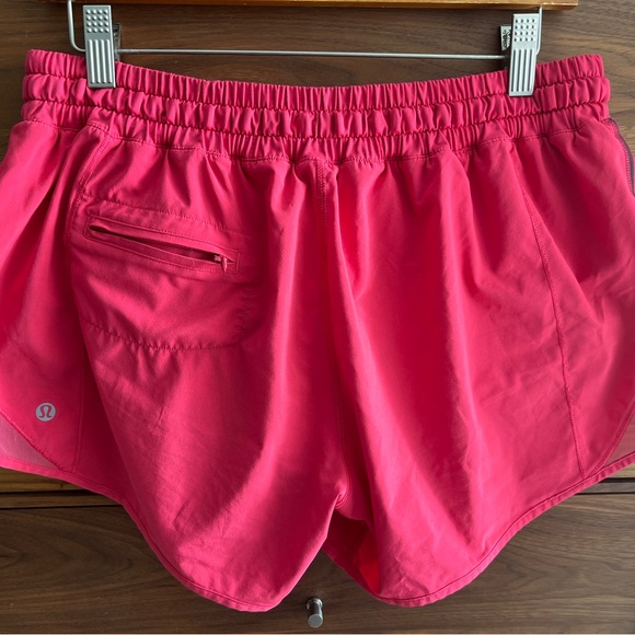 Lululemon bitty hot shorts with drawstring - Picture 2 of 10